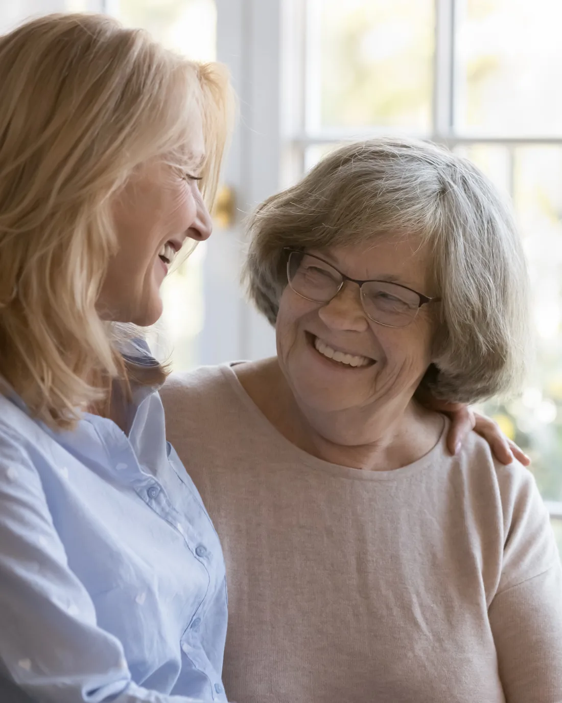Happy-senior-woman-with-daughter